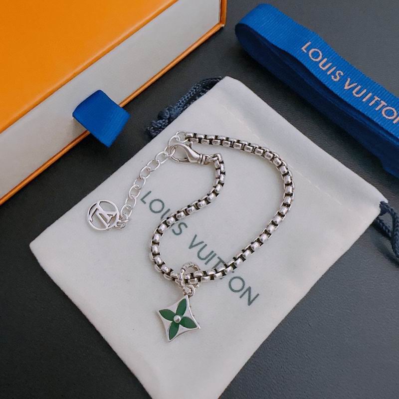 LV Bracelet 03lyr367